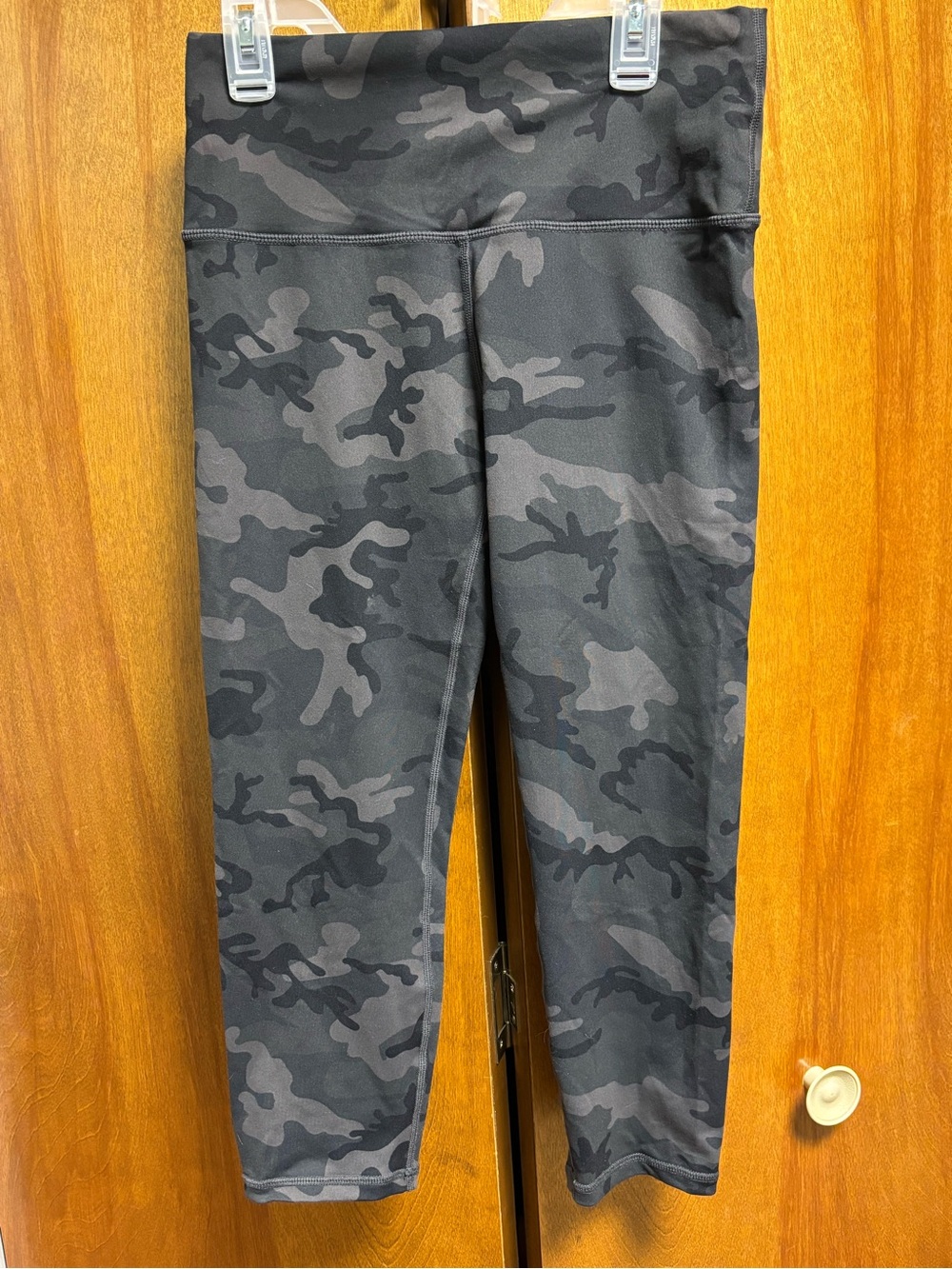 ZYIA Kids Camo Leggings in Black and Gray